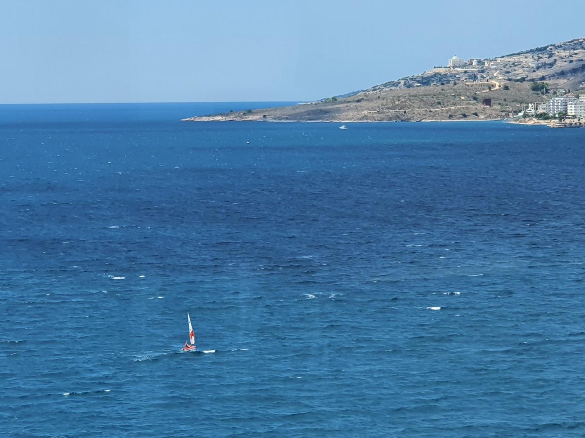 Lookout Apartments Sarandë Pokoj fotografie